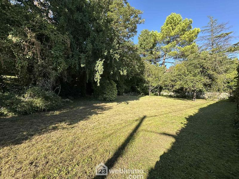 Maison - 187 m² - 8 pièces