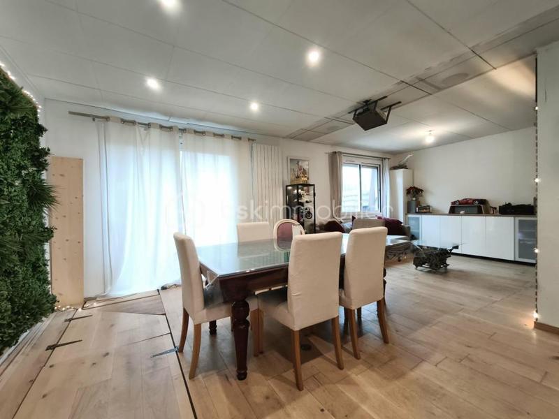 Maison - 86 m² - 4 pièces