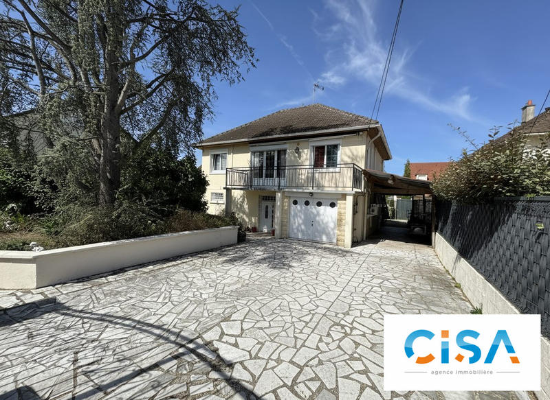 Maison - 166 m² - 8 pièces