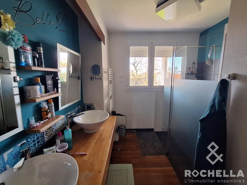 Maison traditionnelle - 198 m² - 7 pièces