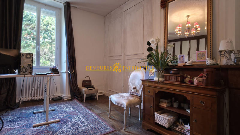 Maison - 304 m² - 7 pièces