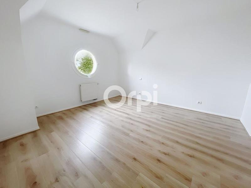 Maison - 104 m² - 4 pièces