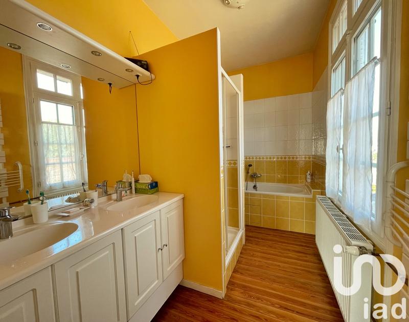 Maison - 194 m² - 8 pièces