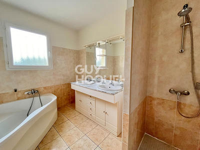 Maison - 115 m² - 5 pièces