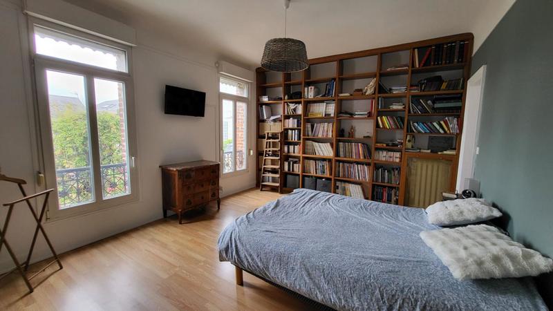 Maison - 236 m² - 10 pièces