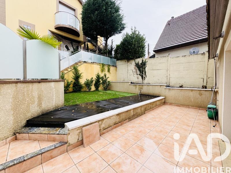 Maison - 121 m² - 4 pièces