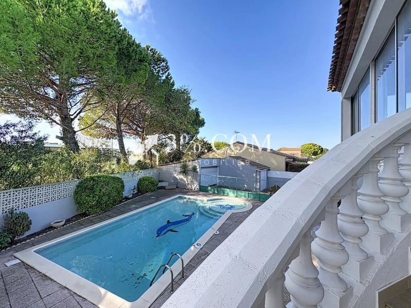 Villa - 398 m² - 11 pièces