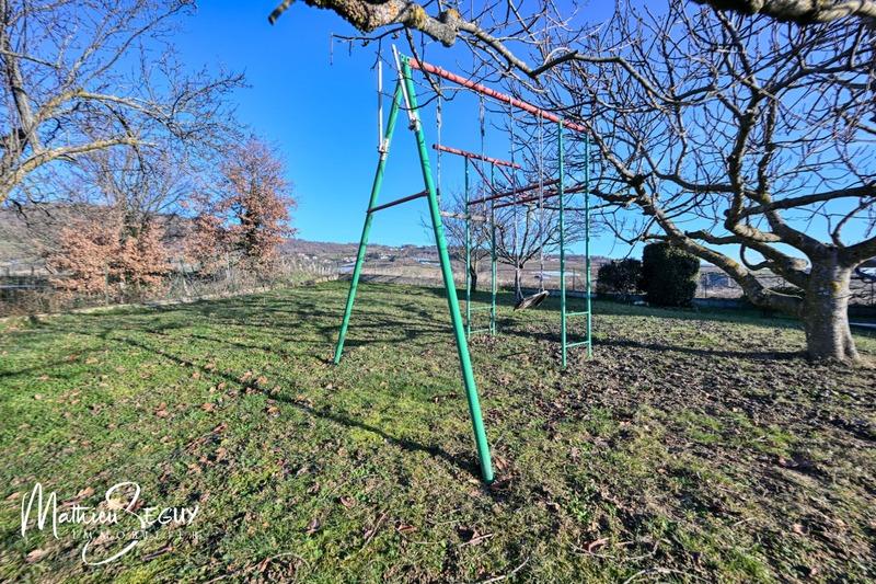 Maison - 200 m² - 6 pièces