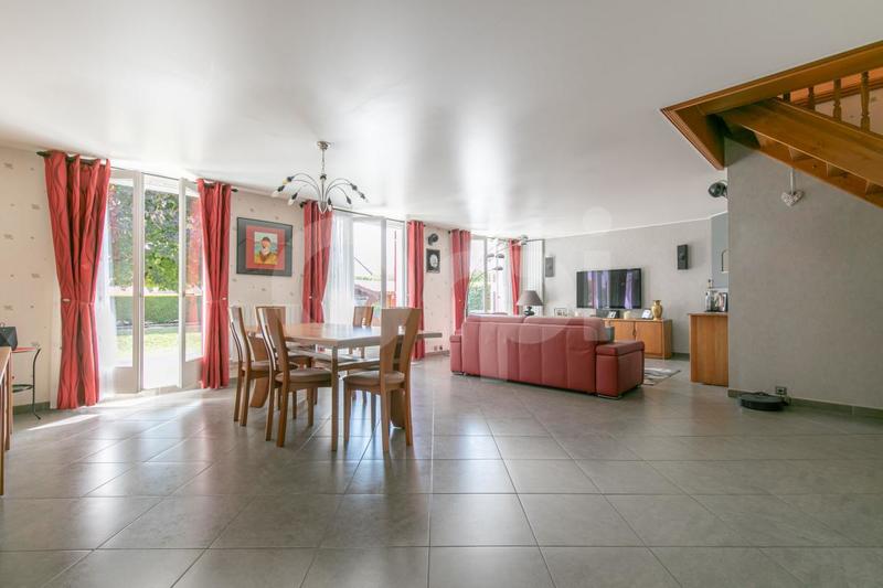 Maison - 152 m² - 7 pièces