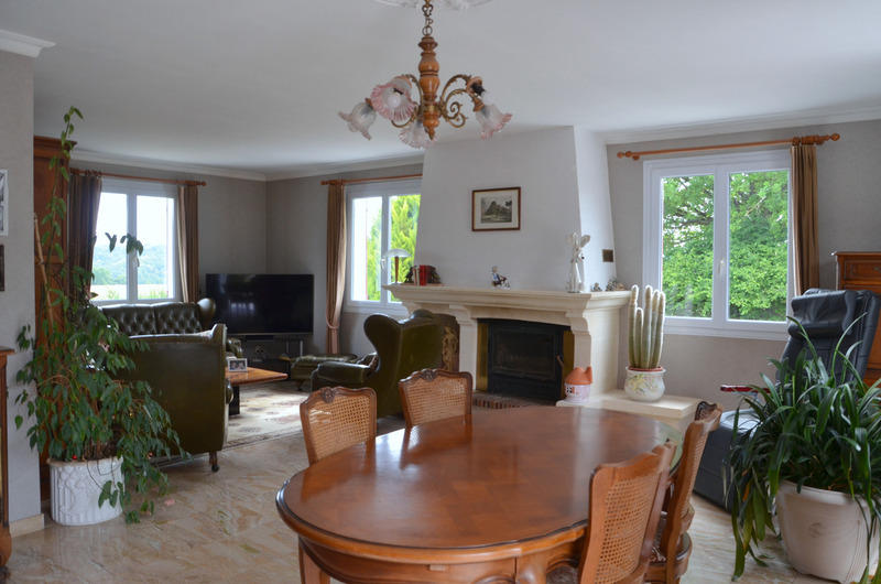 Maison - 139 m² - 6 pièces