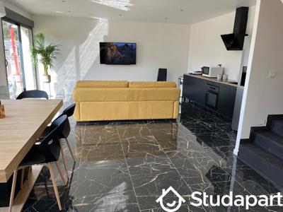 Chambre - 12 m² - 1 pièce