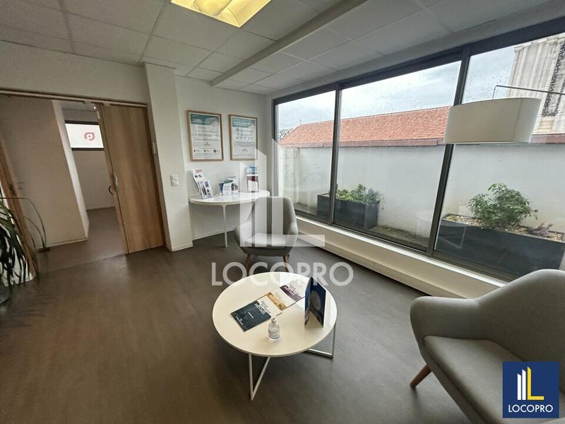 Bureau - 225 m²