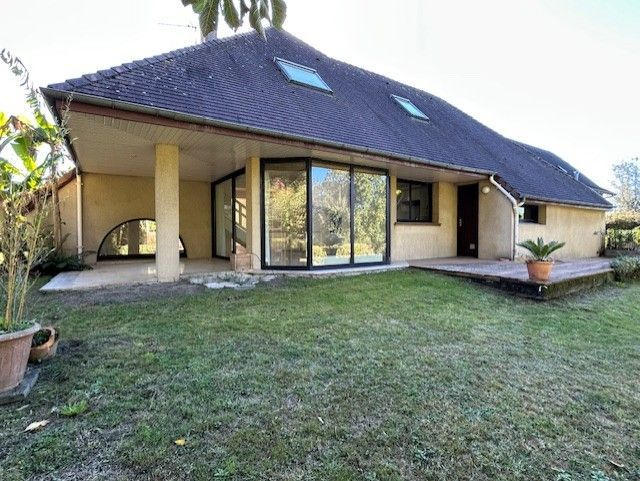 Maison - 160 m² - 7 pièces