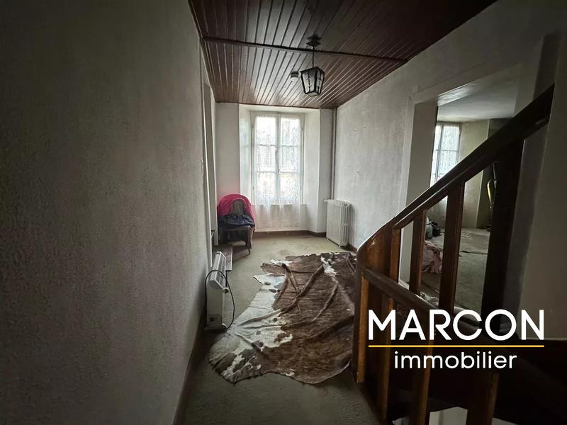 Maison de village - 217 m² - 8 pièces