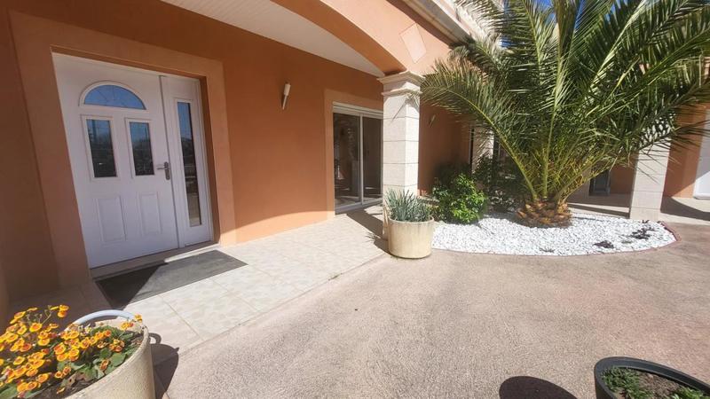 Villa - 220 m² - 6 pièces