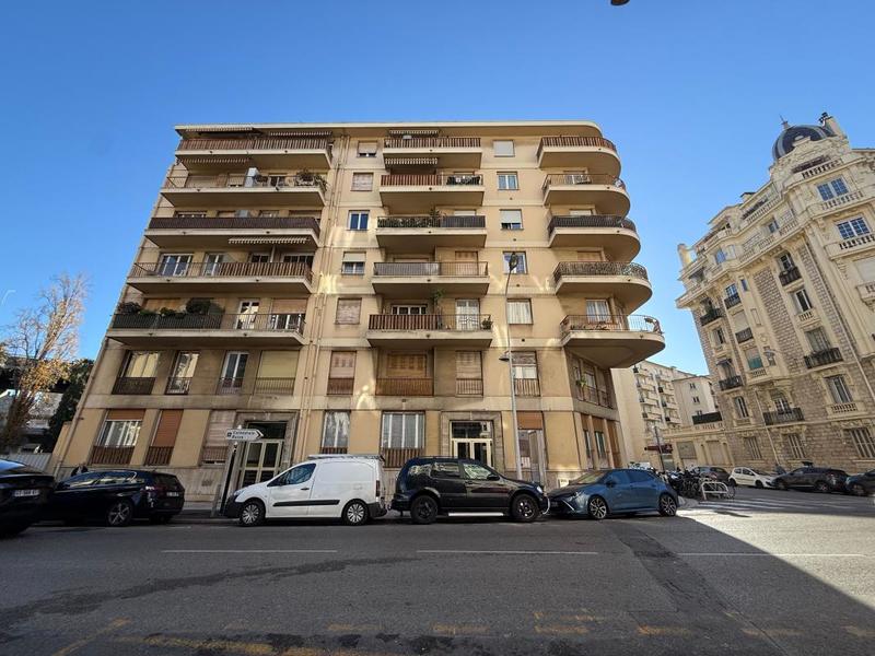 Appartement - 63 m² - 2 pièces