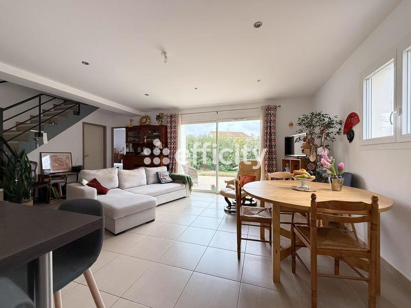 Maison - 90 m² - 4 pièces