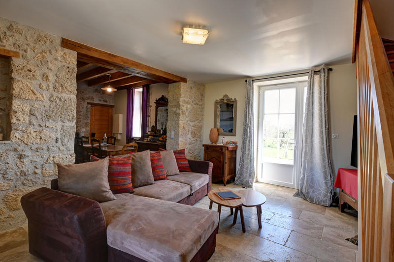 Maison - 374 m² - 13 pièces