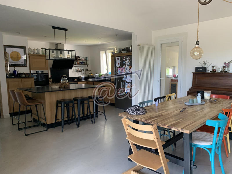 Villa - 190 m² - 6 pièces