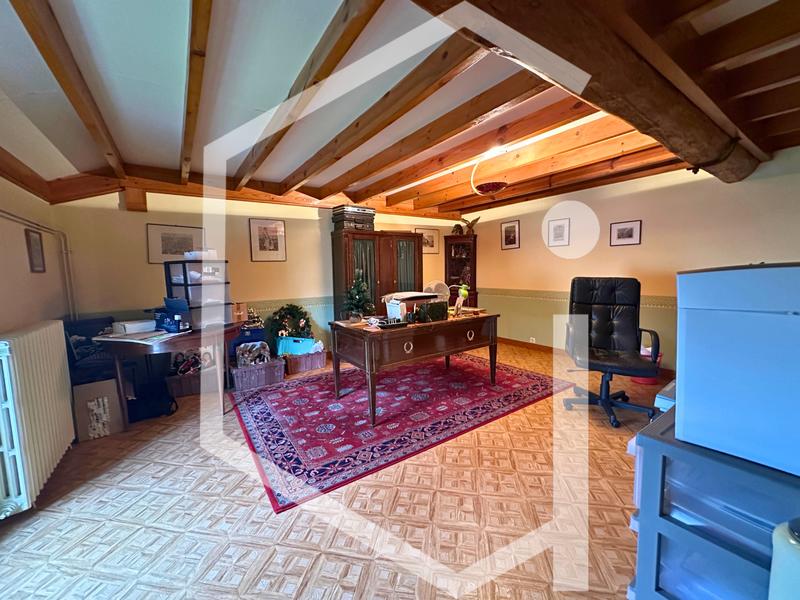 Maison - 189 m² - 7 pièces
