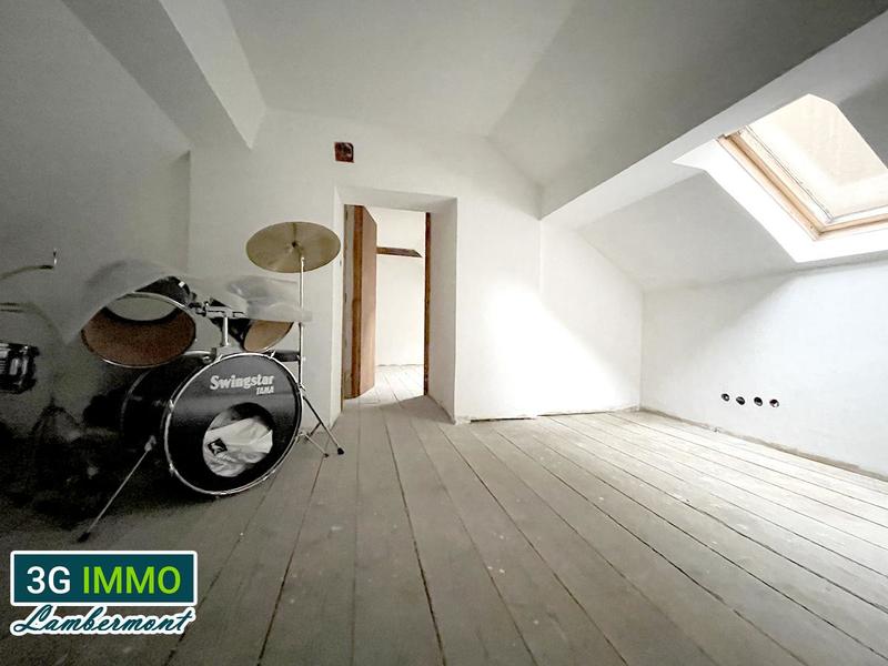 Maison - 159 m² - 9 pièces