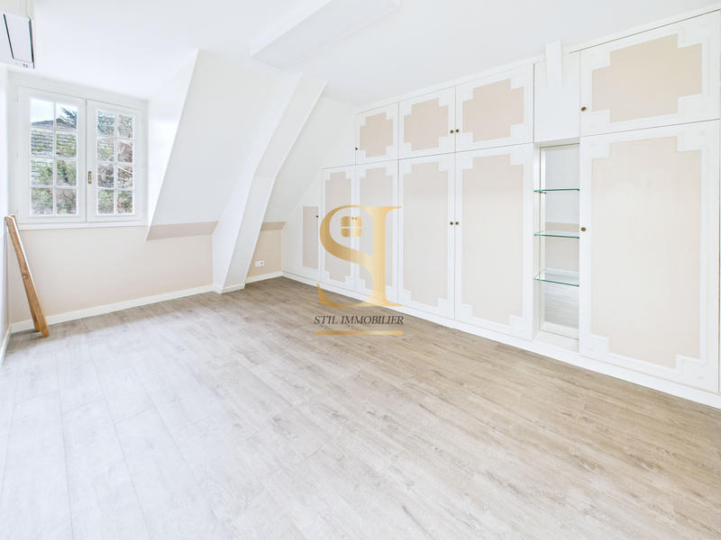 Maison - 175 m² - 7 pièces