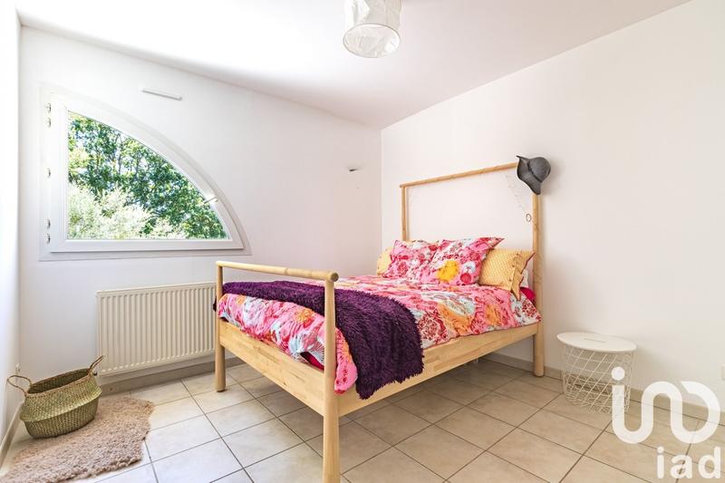 Maison - 230 m² - 7 pièces