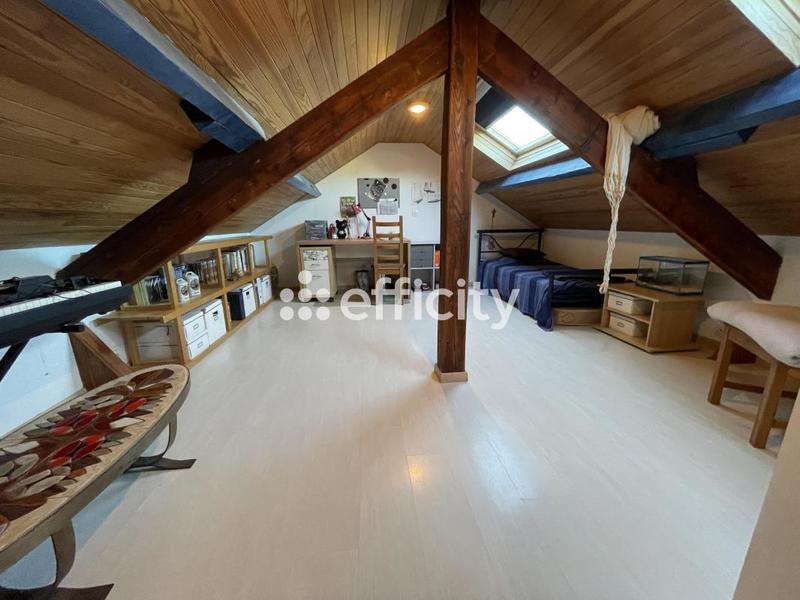 Pavillon - 130 m² - 5 pièces