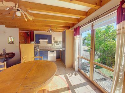 Maison - 98 m² - 5 pièces