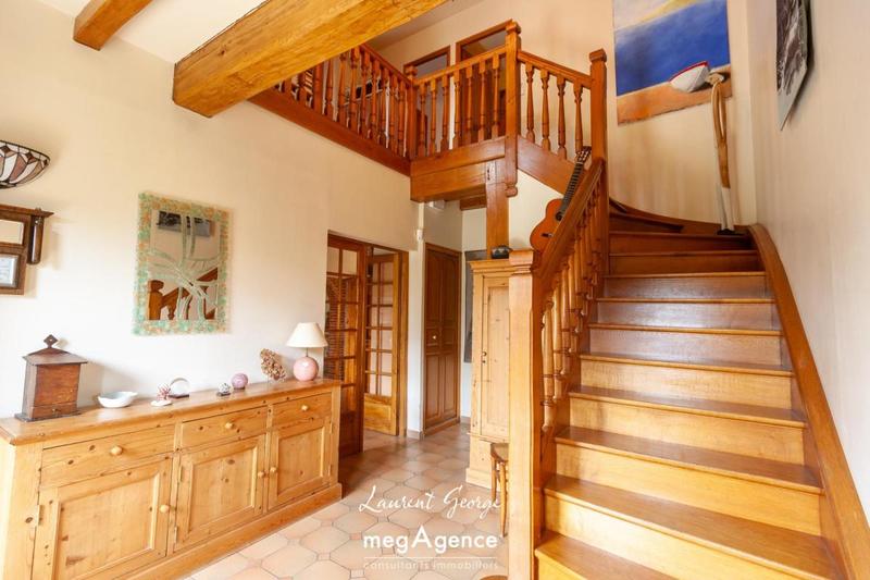 Maison - 176 m² - 7 pièces