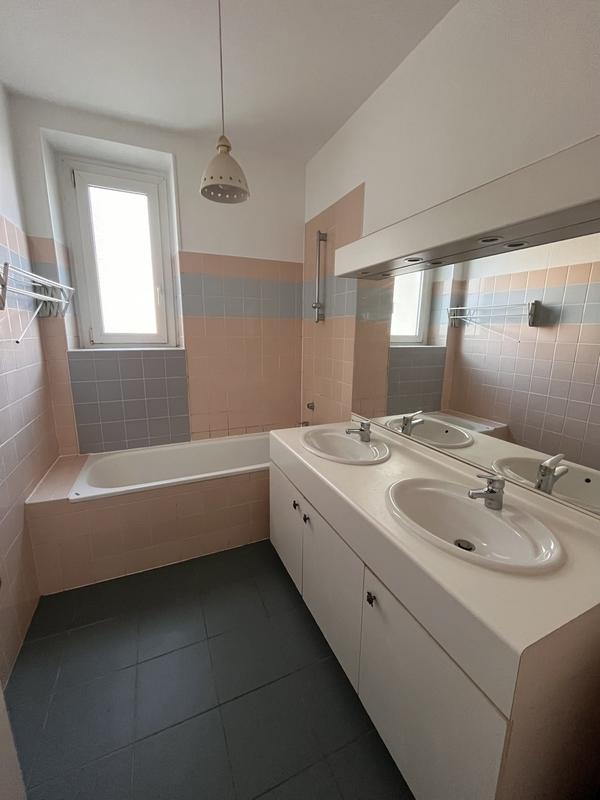 Appartement - 93 m² - 4 pièces