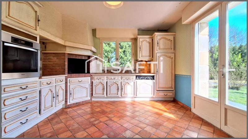 Maison - 158 m² - 7 pièces