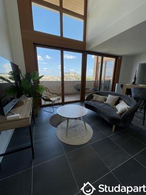 Chambre - 11 m² - 1 pièce