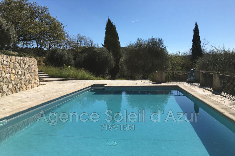 Maison - 210 m² - 7 pièces