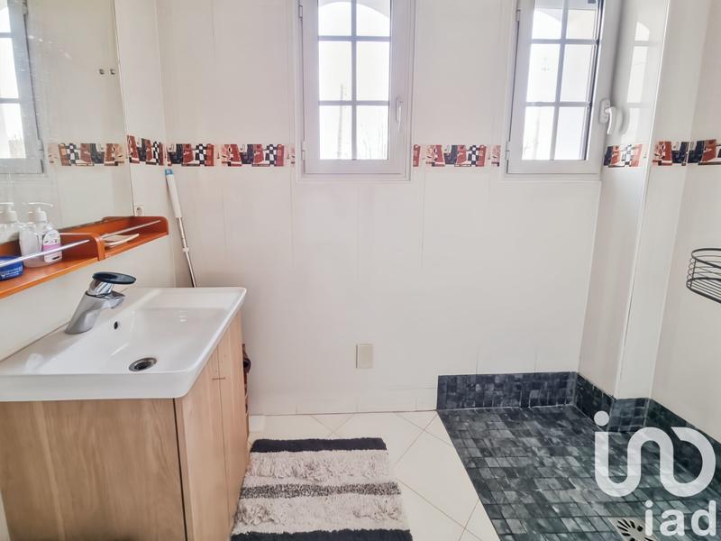 Maison - 230 m² - 9 pièces