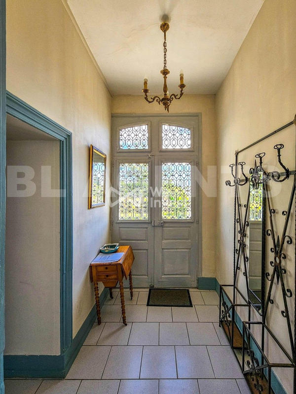 Maison - 245 m² - 7 pièces