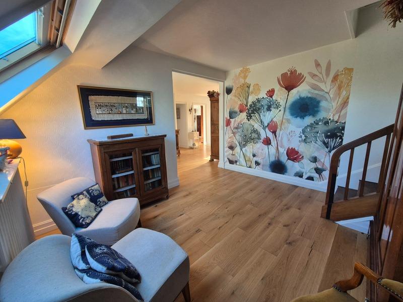 Maison - 303 m² - 11 pièces