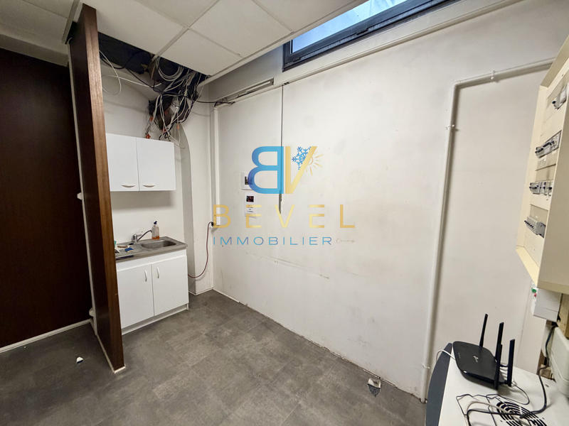 Local commercial - 111 m²