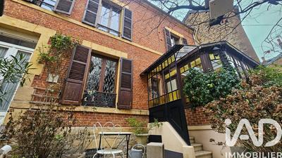 Maison de ville - 107 m² - 4 pièces