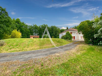 Maison - 150 m² - 7 pièces