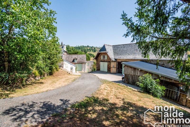 Maison - 240 m² - 10 pièces