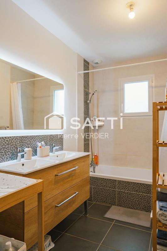 Maison - 85 m² - 4 pièces