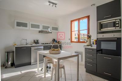 Maison - 104 m² - 7 pièces