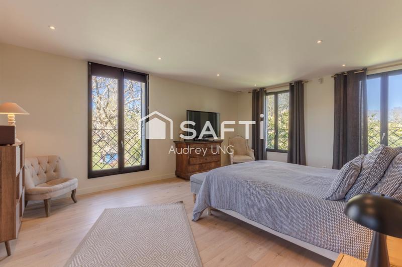 Maison de maîtres - 330 m² - 7 pièces