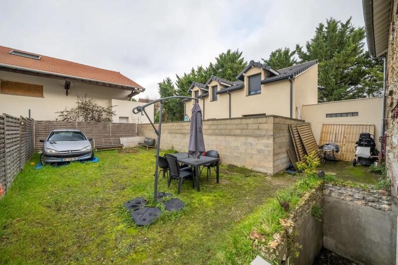 Maison - 140 m² - 5 pièces