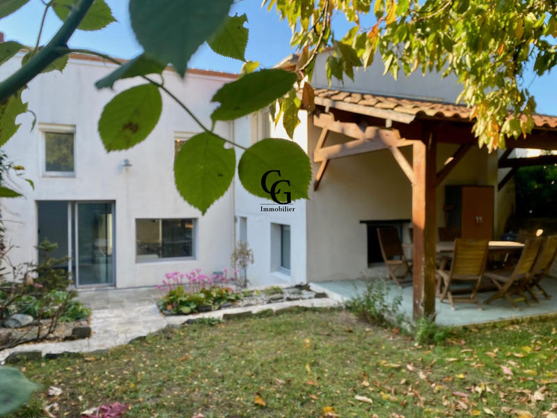 Maison ancienne - 146 m² - 7 pièces