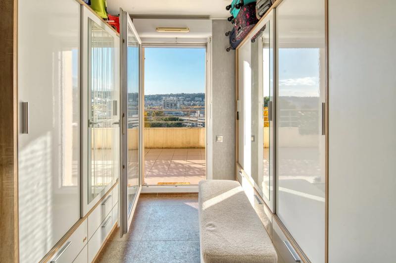 Appartement - 84 m² - 4 pièces