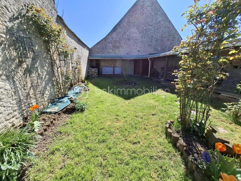 Maison en pierre - 91 m² - 4 pièces