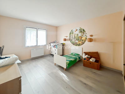 Maison - 200 m² - 8 pièces