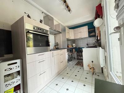 Maison - 95 m² - 6 pièces